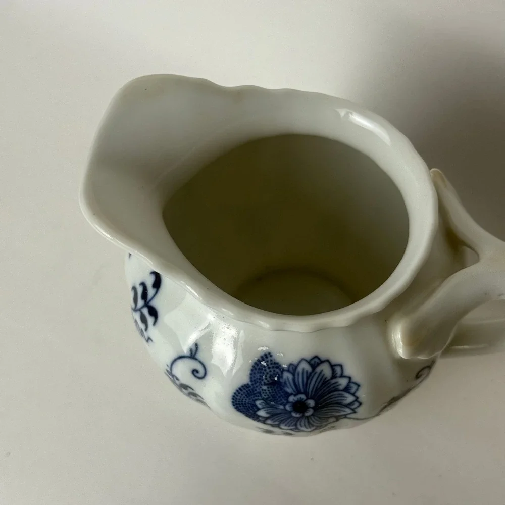 Blue Danube Creamer and Sugar Bowl Lid Set Blue White Floral Onion Pattern